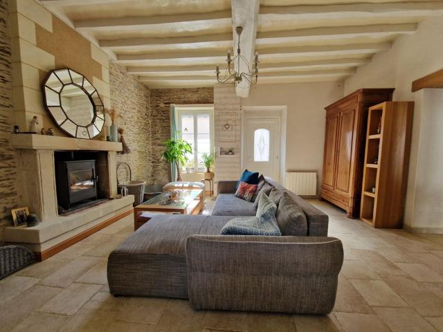 Maison de bourg rénovée avec extérieur