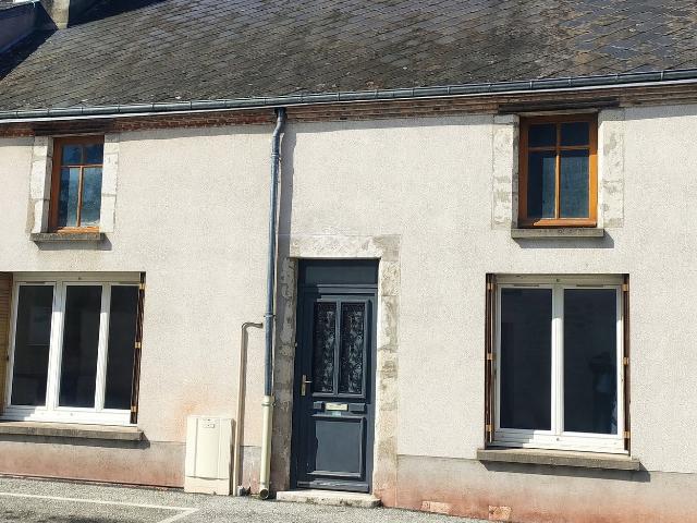 Maison de bourg Vie de plain pied et fort potentiel