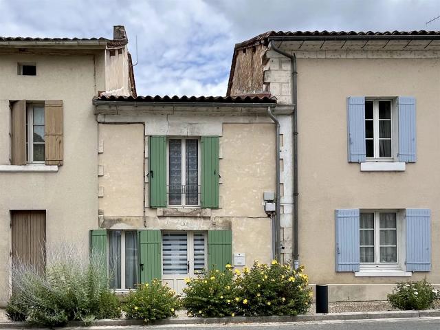 Maison de deux chambres en excellent état à Aubeterre sur Dr. 60m² Aubeterre Sur Dronne