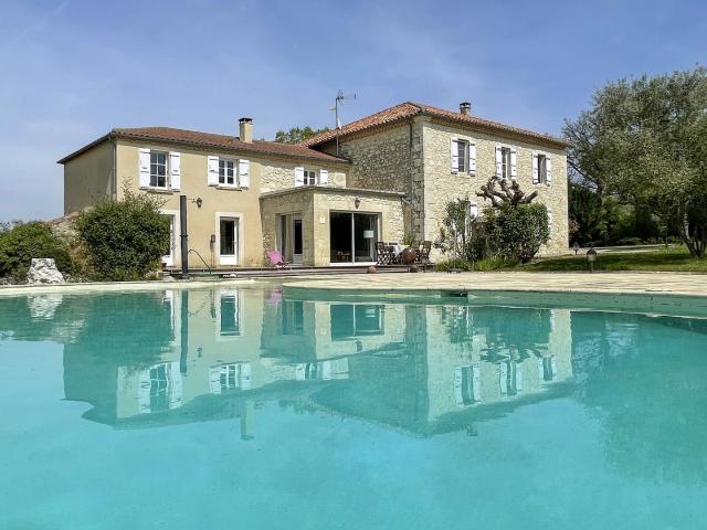 Maison de famille au coeur de la campagne gersoise 356m² Castéra Verduzan