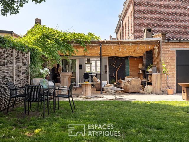 Maison de famille aux volumes pluriels avec jardin