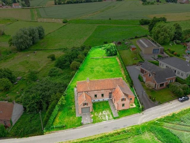 Maison de ferme à vendre pour 429000 euro avec 4 chambres à coucher