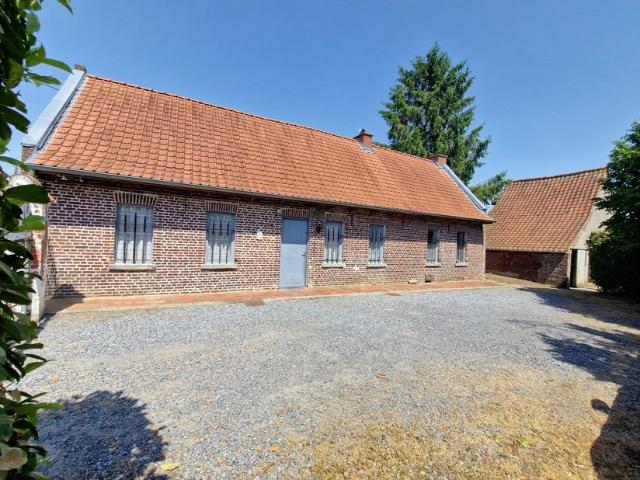 Maison de ferme à vendre pour 195000 euro avec 1 chambres à coucher