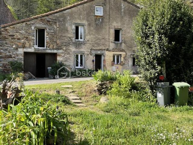 Maison de hameau avec jardin et garage