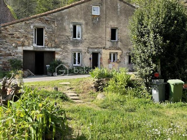 Maison de hameau avec jardin et garage