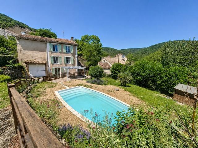 Maison de hameau 125m² Ferrières Poussarou