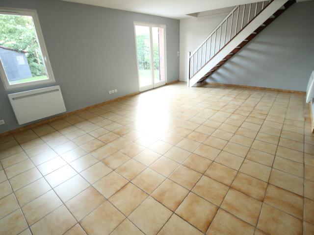 Maison de lotissement des années 90 3 ch jardin