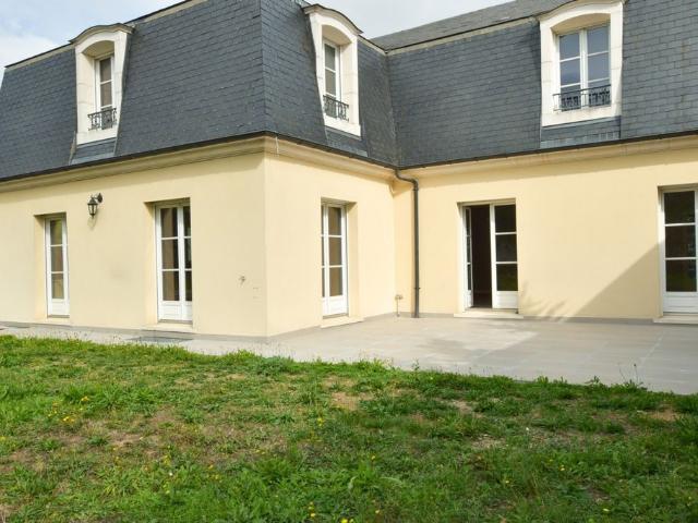 Maison de luxe 4 chambres en location à Orgeval, Île de France
