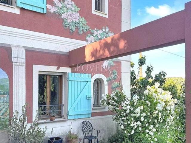 Maison de luxe de 3 chambres en vente à Correns, France