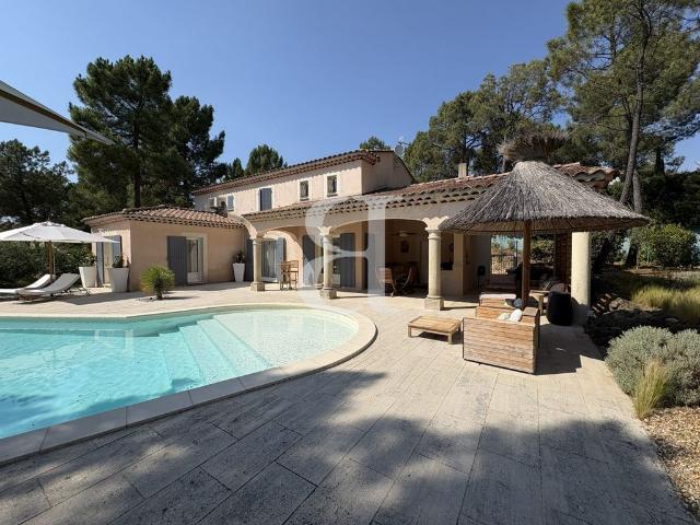 Maison de luxe 4 chambres en vente à Bédoin, France