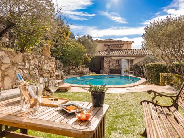 Maison de luxe 4 chambres en vente à Ollioules, Provence Alpes Côte d'Azur