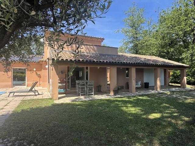 Maison de luxe 4 chambres en vente à Montboucher sur Jabron, France