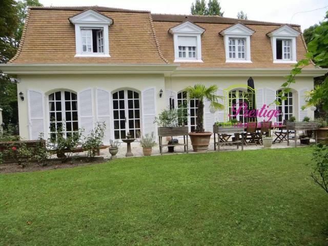 Maison de luxe 4 chambres en vente à Maisons Laffitte, France