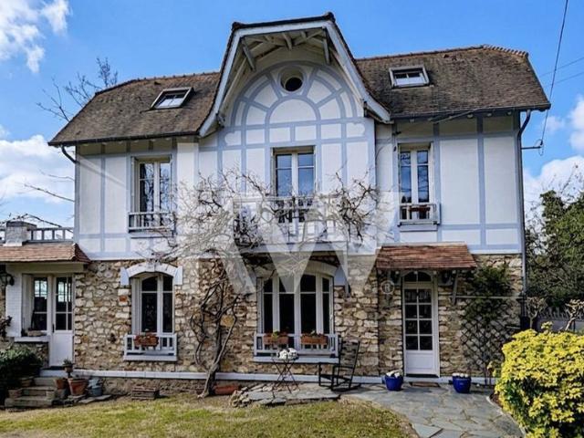 Maison de luxe 4 chambres en vente à Soisy sous Montmorency, France