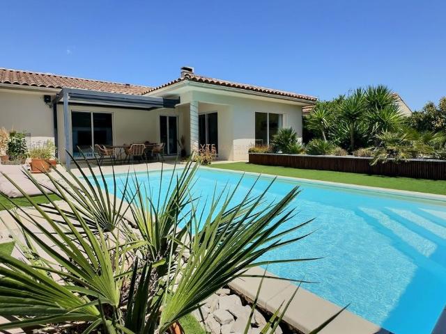 Maison de luxe en vente à Saint Chamas, Provence Alpes Côte d'Azur