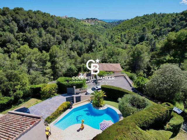 Maison de luxe 4 chambres en vente à Saint Laurent du Var, Provence Alpes Côte d'Azur