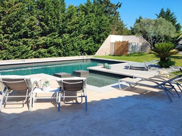 Maison de luxe 4 chambres en vente à Pernes les Fontaines, Provence Alpes Côte d'Azur