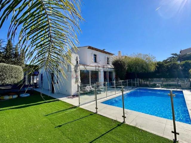 Maison de luxe 4 chambres en vente à Villeneuve Loubet, Provence Alpes Côte d'Azur