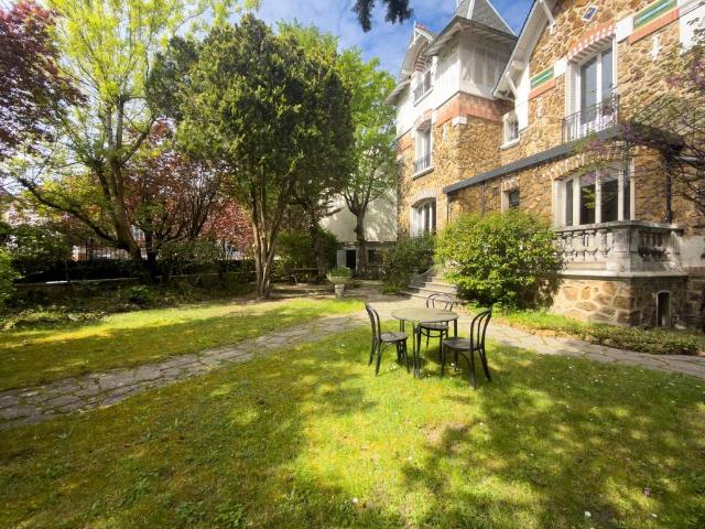 Maison de luxe 5 chambres en vente à Le Raincy, France