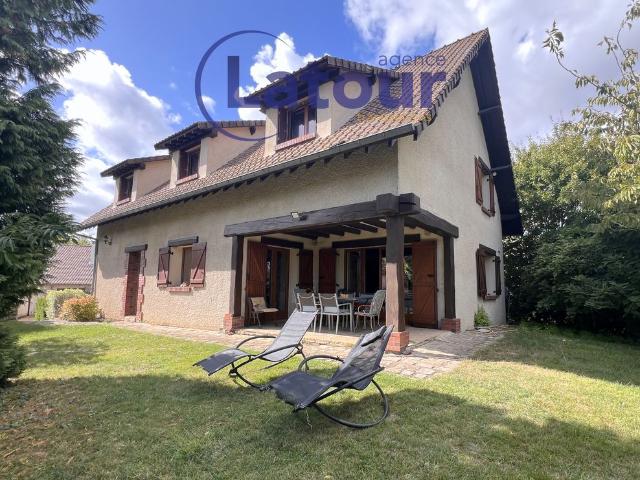 Maison de luxe 5 chambres en vente à Les Hauts Buissons, Les Buissons, Centre