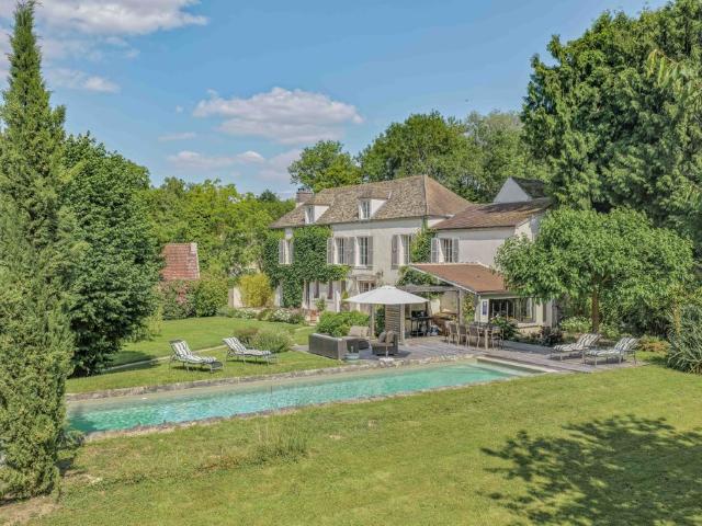 Maison de prestige de 220 m2 en vente Montfort l'Amaury, France
