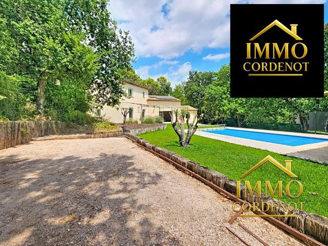 Maison de luxe 5 chambres en vente à Néoules, France