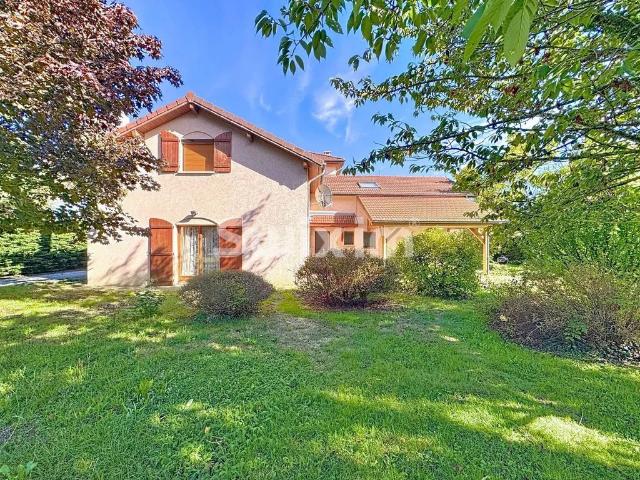 Maison de luxe 5 chambres en vente à Saint Jean de Gonville, France