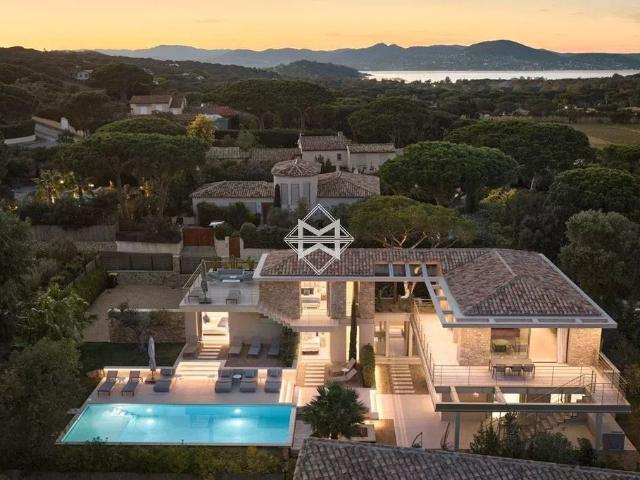 Maison de luxe 5 chambres en vente à Saint Tropez, France