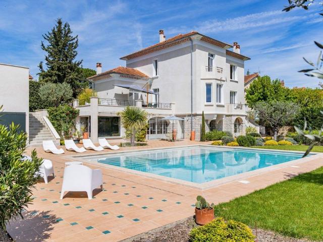 Maison de luxe 5 chambres en vente à Vaison la Romaine, Provence Alpes Côte d'Azur