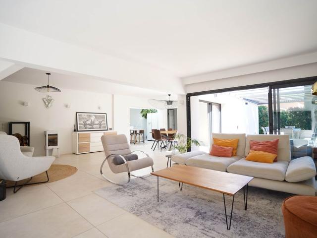 Maison de luxe 5 chambres en vente à Ventabren, Provence Alpes Côte d'Azur