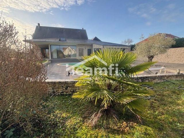 Maison de luxe 6 chambres en vente à Fussy, France