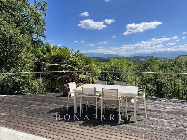 Maison de luxe 6 chambres en vente à Jurançon, Nouvelle Aquitaine
