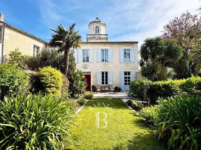 Maison de luxe de 5 chambres en vente à Le Bois Plage en Ré, France