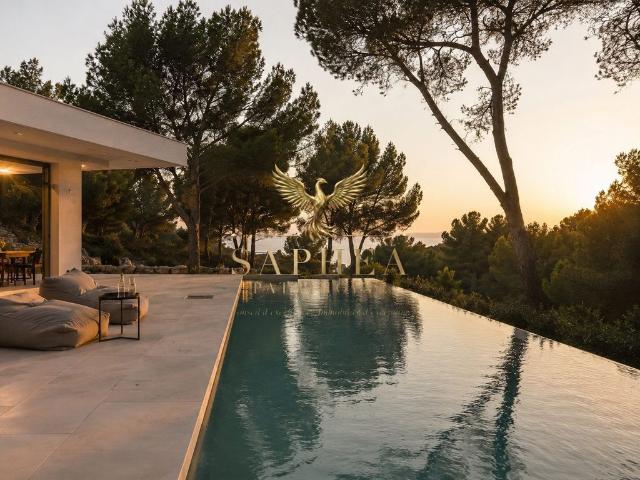 Maison de luxe 6 chambres en vente à Saint Cyr sur Mer, France