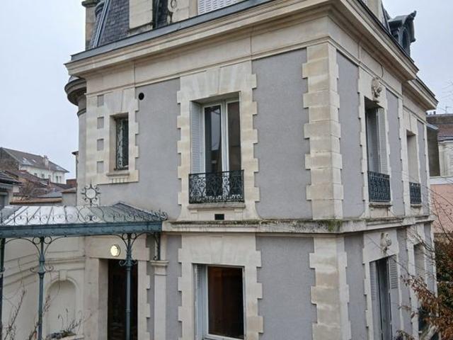 Maison de luxe 6 chambres en vente à Vichy, Auvergne Rhône Alpes