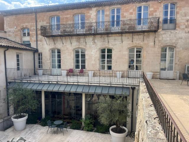 Maison de luxe 21 chambres en vente à Apt, France