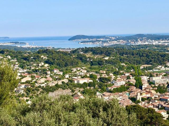 Maison de luxe 2 chambres en vente à Ollioules, France