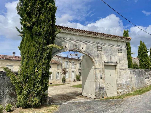 Maison de luxe 3 chambres en vente à Bellevigne en Layon, France