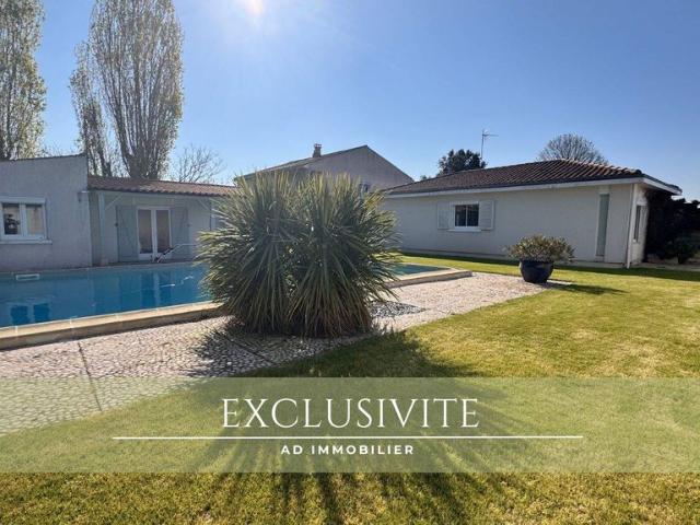 Maison de luxe 3 chambres en vente à Saint Xandre, France