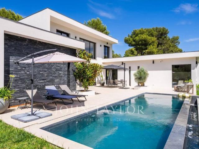 Maison de luxe 3 chambres en vente à Ventabren, France