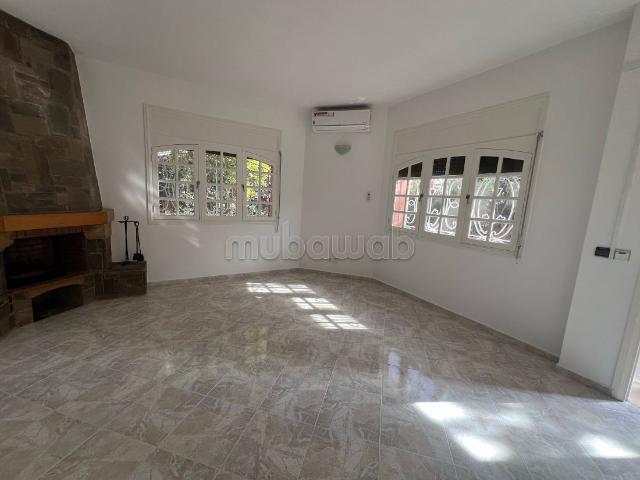 Maison de luxe à louer à Riyad. Superficie 700 m². Porte blindée, sécurité