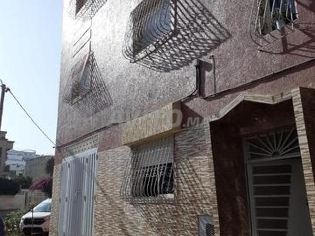 Maison de luxe à vendre et garage