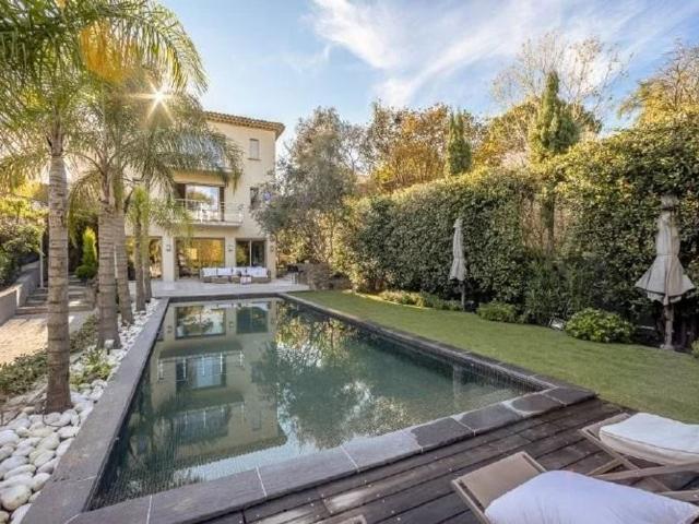 Maison de luxe de 400 m2 en location Cannes, Provence Alpes Côte d'Azur