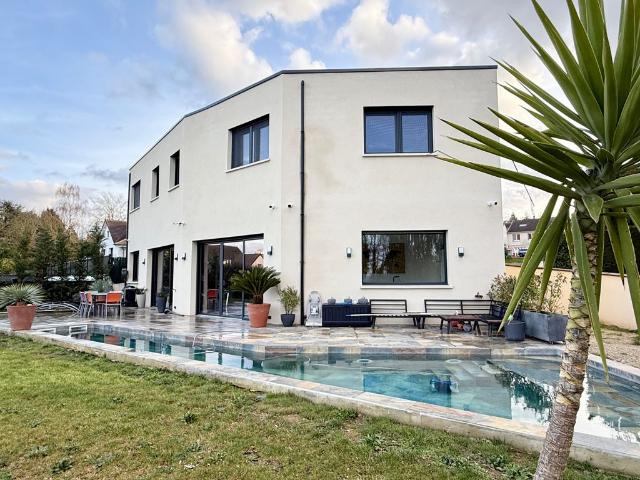 Maison de luxe de 400 m2 en vente Orgeval, France