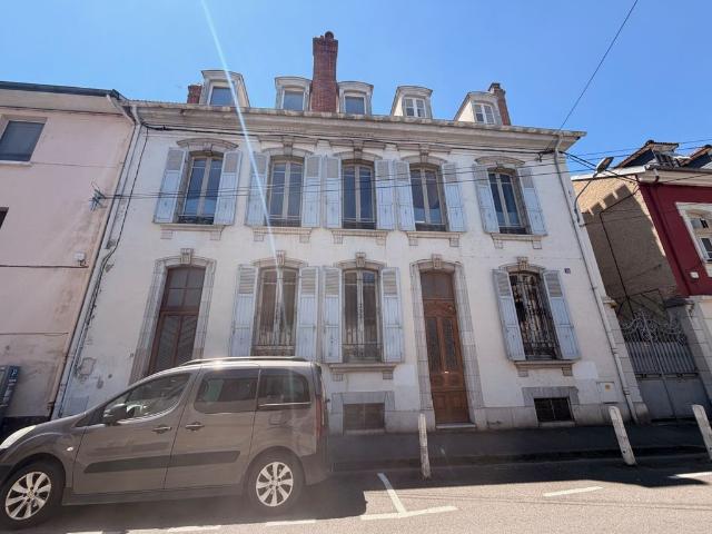 Maison de luxe de 421 m2 en vente Tarbes, France