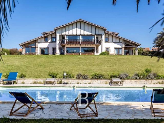 Maison de prestige de 450 m2 en location Saint Jean de Luz, Nouvelle Aquitaine
