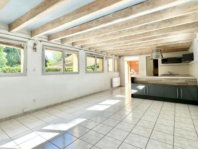 Maison de luxe de 4 chambres en vente à Annecy, France