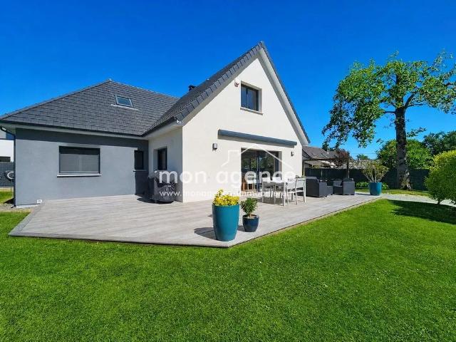 Maison de 7 pièces de luxe en vente à Boos, Normandie