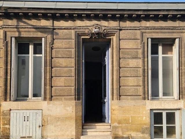 Maison de luxe de 4 chambres en vente à Bordeaux, France