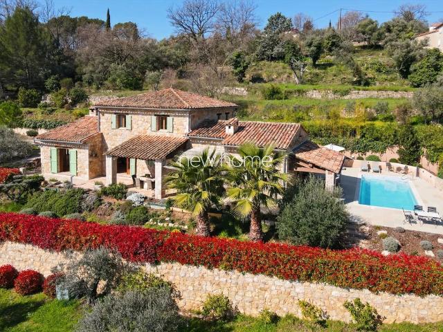 Maison de luxe de 4 chambres en vente à Fayence, France